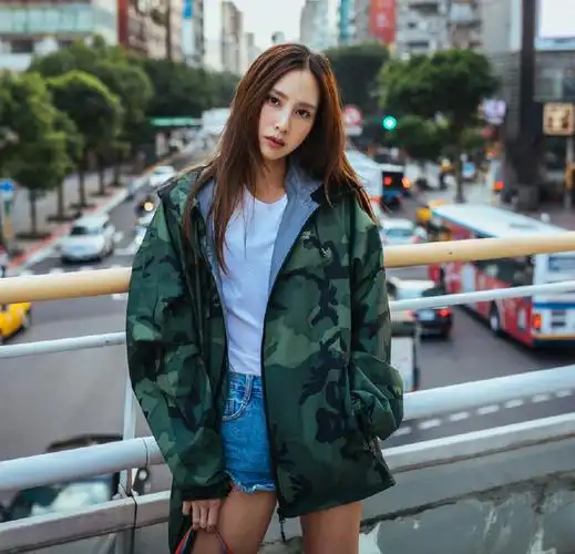 穿著物/看房思瑜的厉害搭配 户外运动装原来这样潮