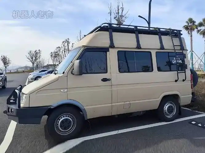 大动力,双床铺,依维柯得意改装床车自驾游,5座轻客露营车旅行_搜狐