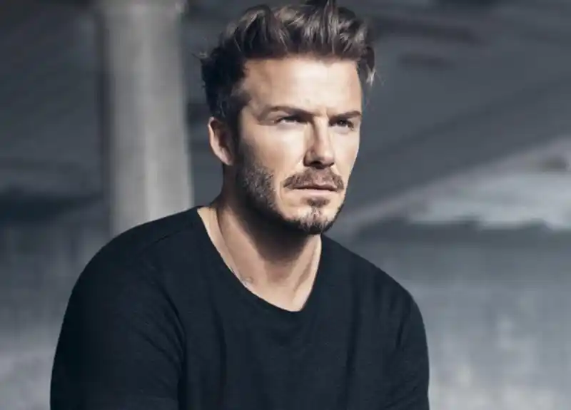 男星留起络腮胡,黄晓明成熟,张涵予野性,邓超你就是个怪物!