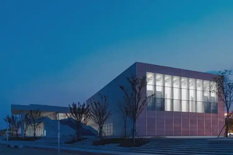 西岸美术馆夜景 © 西岸美术馆