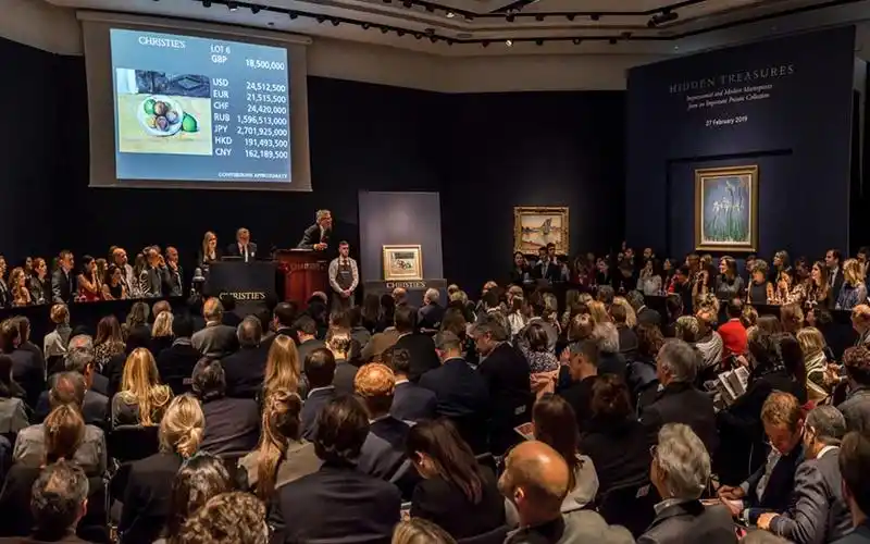 华耀文化公司 拍卖斩获14.74亿元