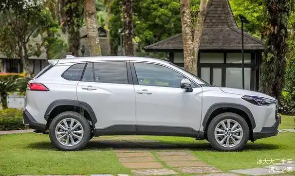 丰田正式推出全新suv多功能运动车丰田卡罗拉cross