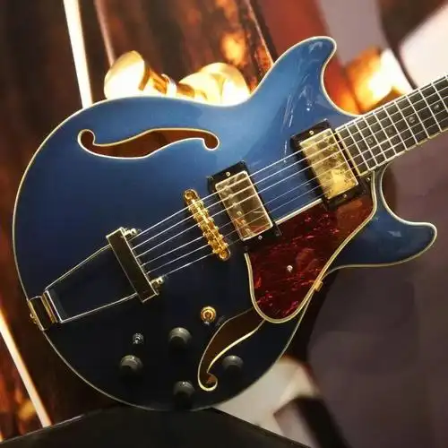 罕见的蓝色爵士电吉他ibanezamh90
