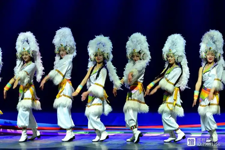 多姿多彩的纳西族舞蹈