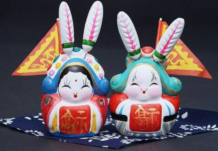 老北京兔爷传说,玉兔下凡解救瘟疫百姓_兔儿爷