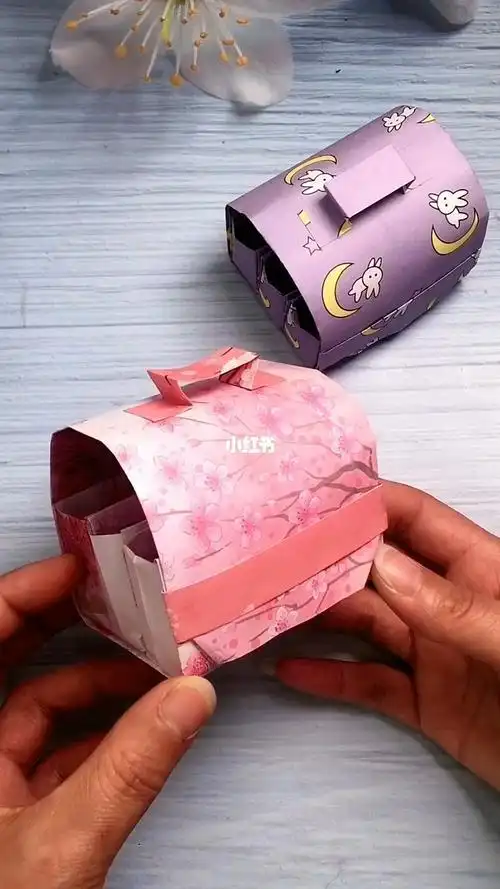 做一个送给孩子过家家手提包折纸教程兴趣爱好手工儿童手工折纸包包