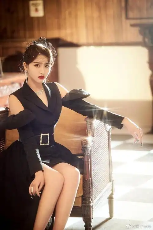 金子涵金曲青春造型