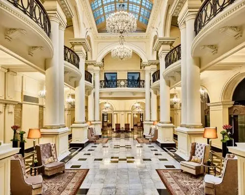 上海外滩华尔道夫酒店大堂图片