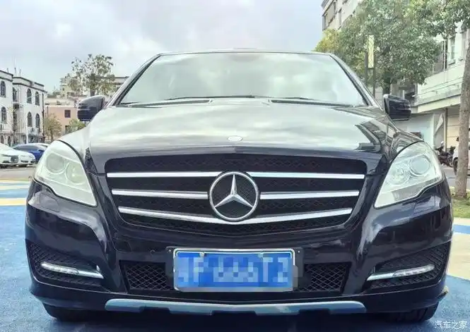 最新拿下12年12月进口奔驰r350六座商务车配置超高