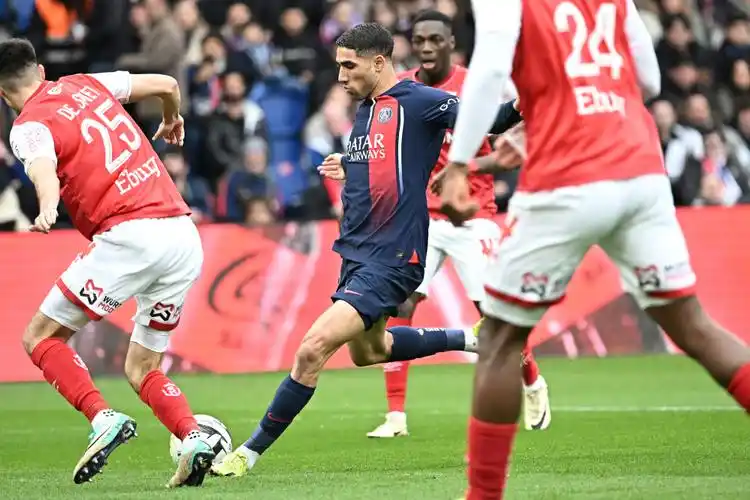 足球法甲巴黎圣日耳曼平兰斯