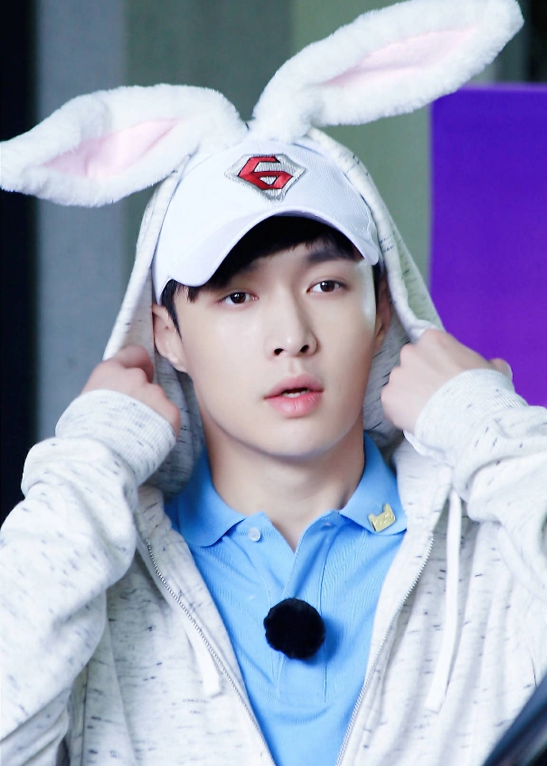 张艺兴的6张照片,看到最后一张被惊艳到了,真的好帅!