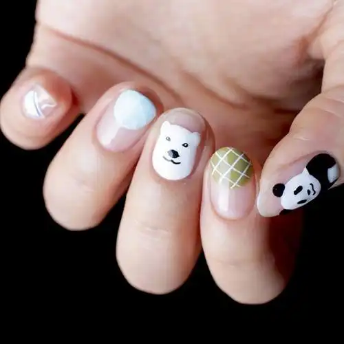 可爱卡通小熊美甲款式图