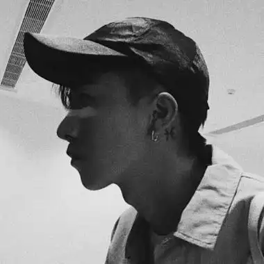 高清帅气的伤感男头像孤独真人图片,男生头像图片