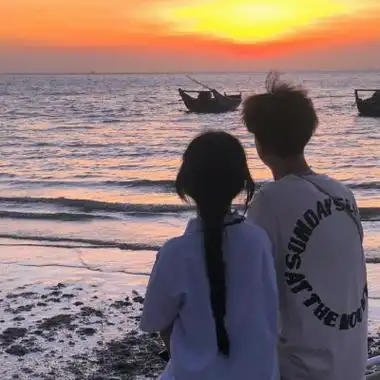 情头像情侣双人一人一张背影ins风