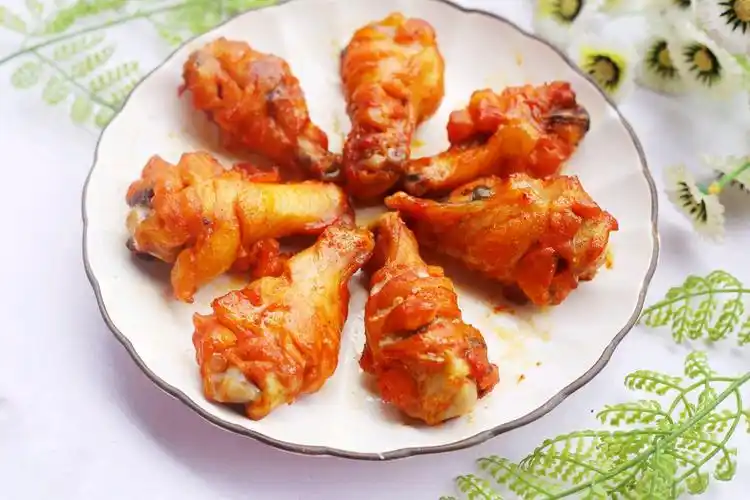 原创烤箱版的奥尔良鸡翅根鲜嫩入味做法简单比买的好吃多了