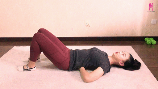 学会屈髋,才能保护腰椎