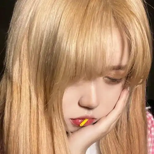 金发美女非主流头像,女生头像图片-回车桌面