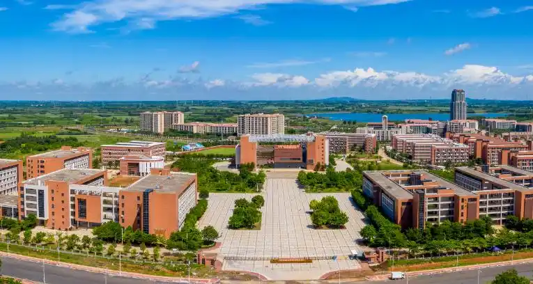 湛江幼儿师范专科学校高职高考录取分数及招生计划-广东技校排名网