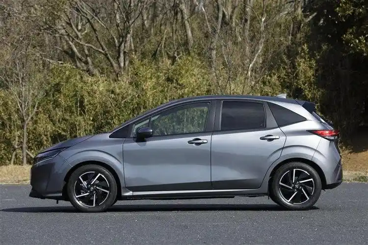 日产小型车的反击多图详解骊威后裔全系混动的日产note