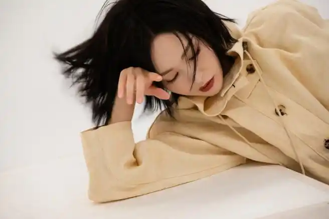 唐嫣elle5月刊封面##唐嫣红玫瑰与白玫瑰大片