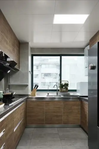 黑色厨房台面配什么颜色橱柜门