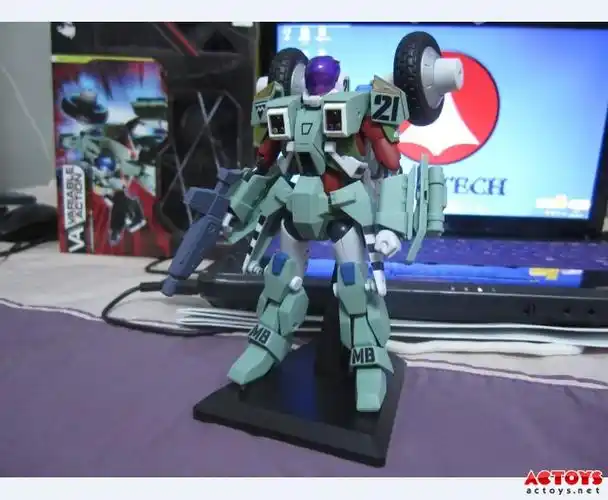 【芒果原创】~megahouse出品~太空堡垒第三部~机甲创世纪主角