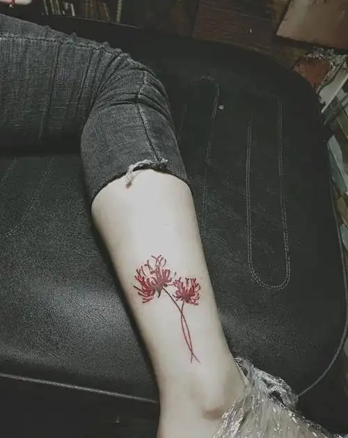 彼岸花纹身图片