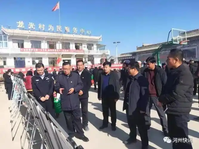 积石山县禁毒办在银川乡借助村民知情大会开展禁毒宣传活动