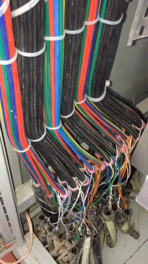 变电站二次接线工,谁说中国接线工艺不如印度的站出来看看