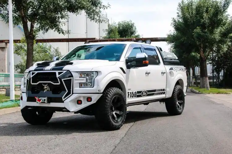 猛兽出笼福特f150改装铠甲战士