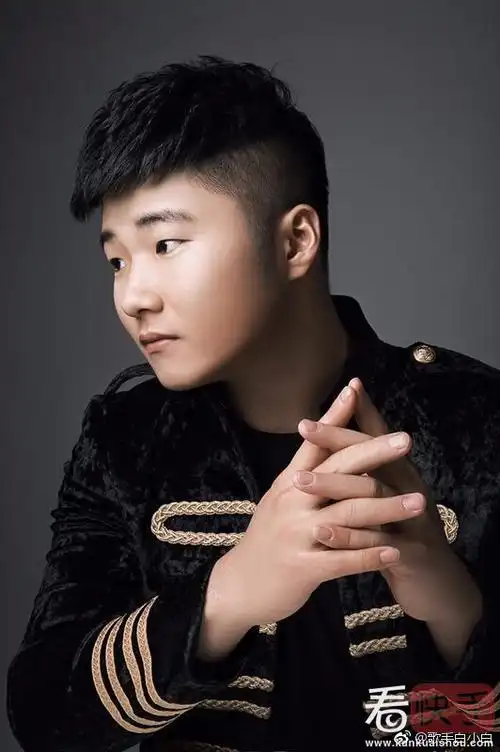 快手歌手白小白的个人资料 最美情侣歌手白小白家庭背景快手号