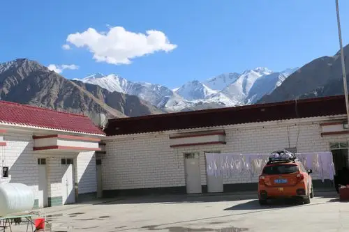 下午6点 住宿赛图拉(三十里营房),海拔3700米.