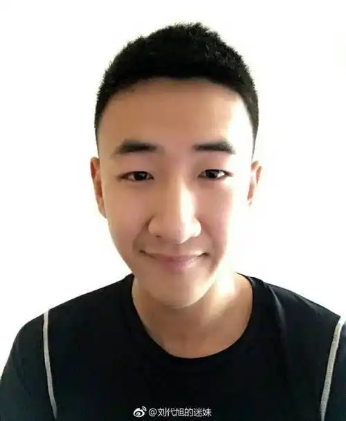 23号詹姆斯球衣,跟随22岁的刘代旭,他是我的"23号巨星"