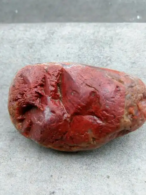 请教各位大师这是什么石头?