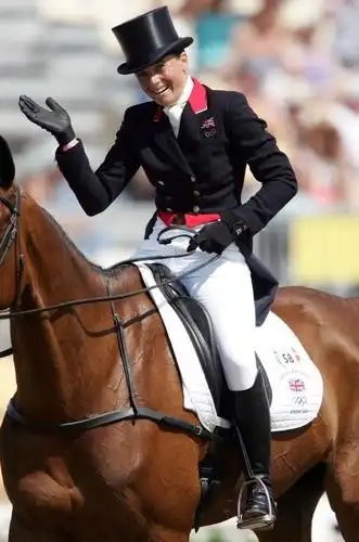 [图文]马术项目即将开始 英国选手绅士风度