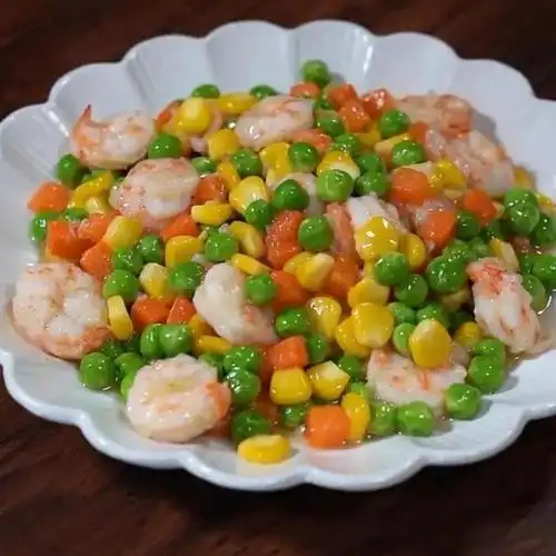 家里来客做这个什锦虾仁,不但颜值高还特有营养,特有面儿