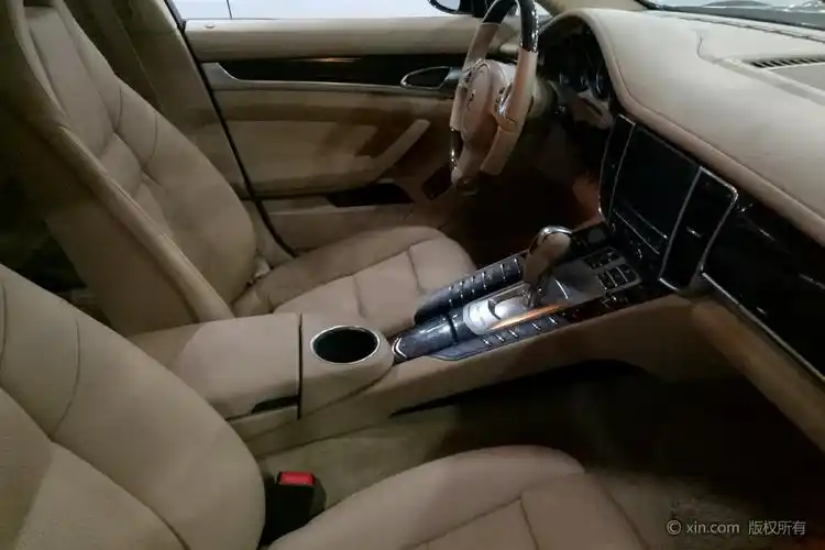 保时捷panamera副驾驶全景