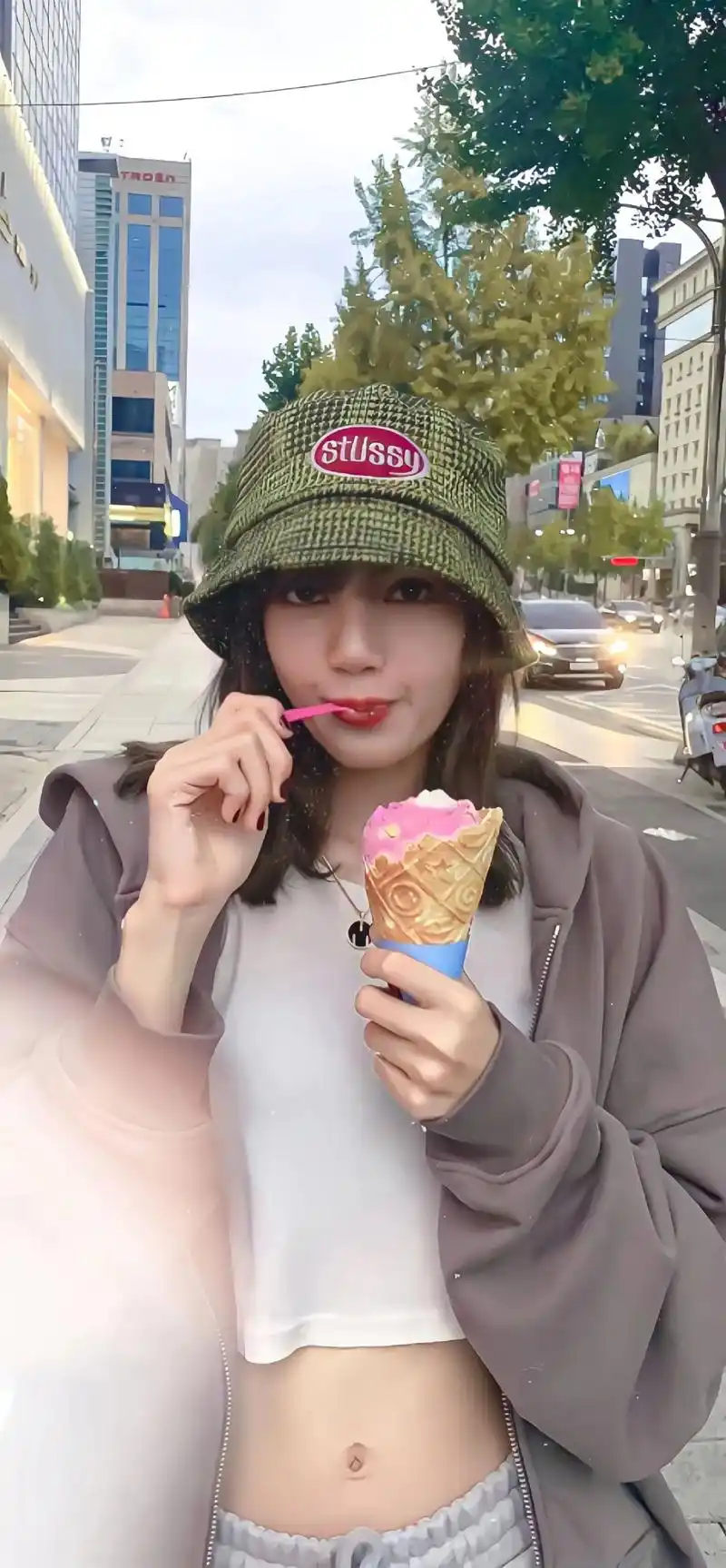 lisa壁纸|这一波新壁纸有你喜欢的吗?无水印高清壁纸免费取 - 抖音