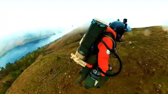 单人飞行到800米高山脉,上天入地的"轻功",你想体验吗?