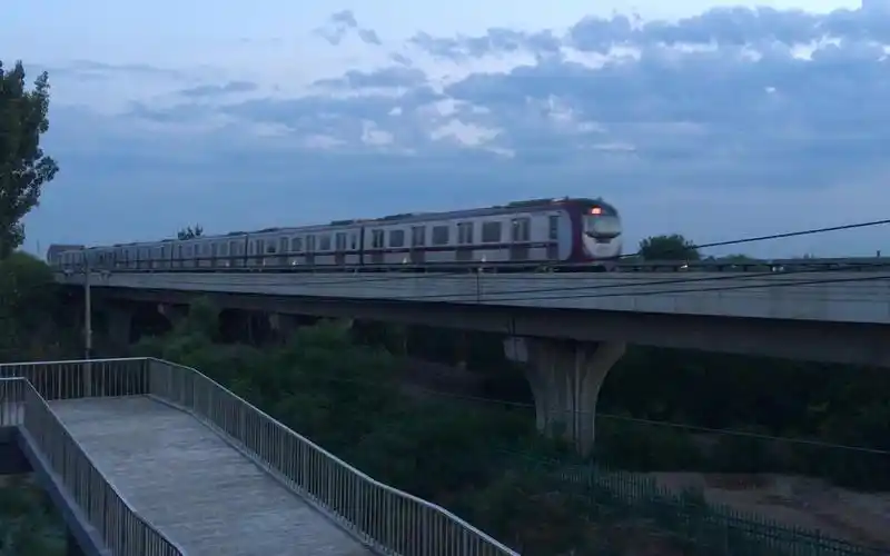 【北京地铁】15号线 dkz31花梨坎上行区间通过_哔哩哔哩 (゜-゜)つロ