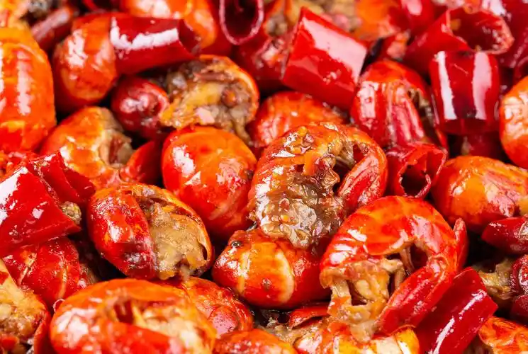 秘制麻辣虾尾,一口麻辣超过瘾!