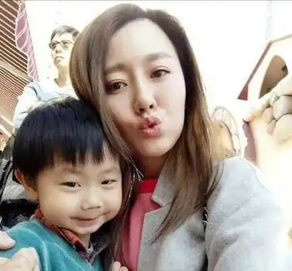 潘长江:我介绍30岁女儿嫁"富豪",婚后她为何带儿子常住娘家?