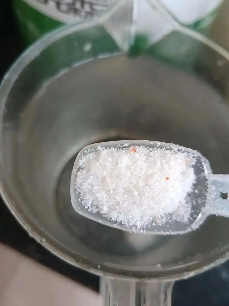 早上起来喝一杯500毫升的矿泉水.早上起来喝一杯500毫升的 - 抖音