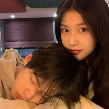 情侣头像真人超甜两张配对 情侣头像真人版一对两张_情侣头像_美头网