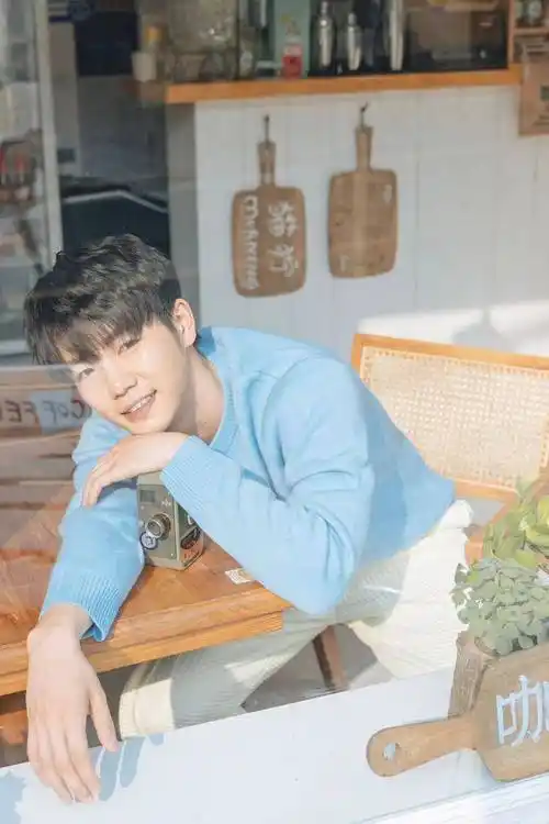 《两个人的世界》热播 夏志远演绎新上海青年