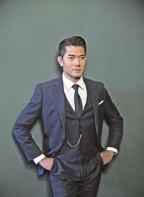 郭富城55岁生日贴温馨家庭照,与家人低调庆祝