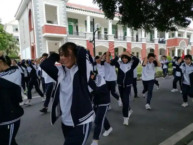 南安市华侨中学开展国际减灾日主题活动