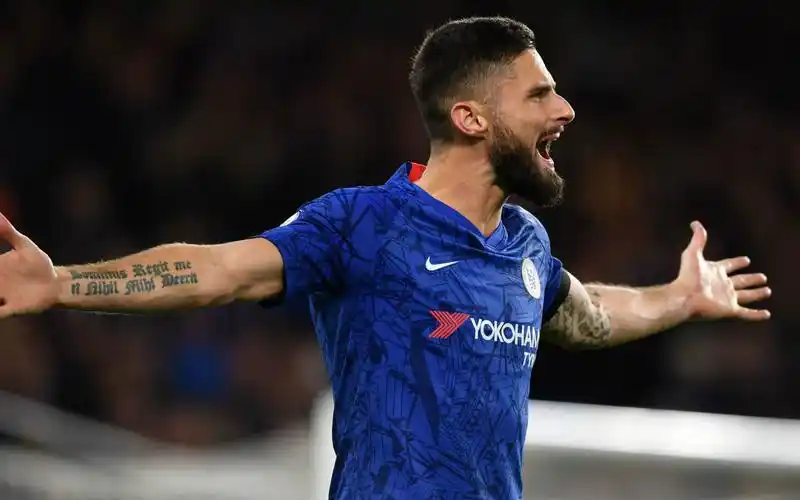 问几个关于动漫足球小将的问题(《足球小将》中的球