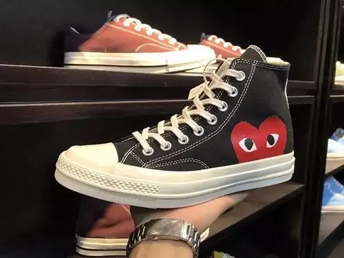 杉杉的衣帽间48小时福利川久保玲爱心帆布鞋