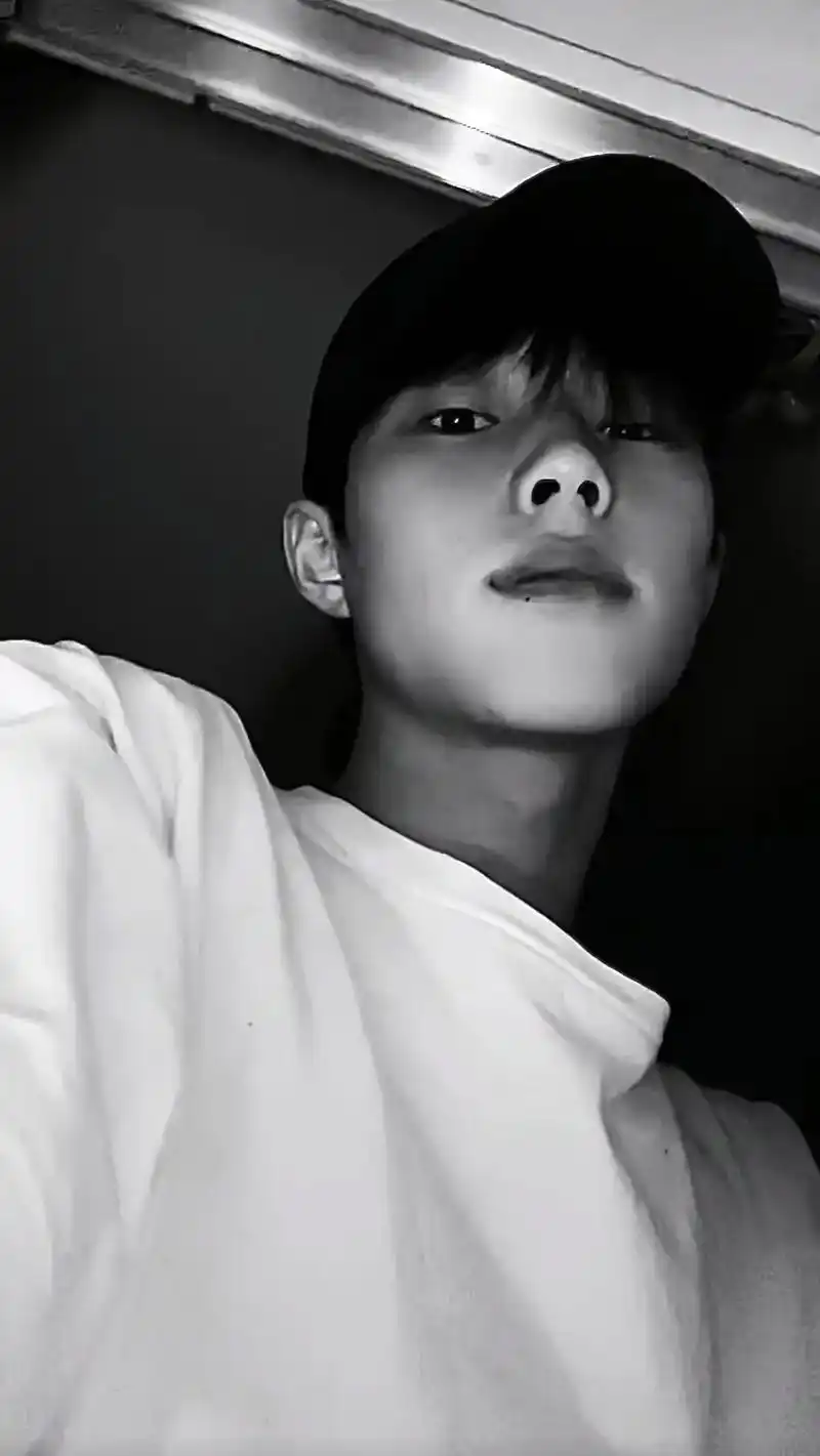 大花臂 走韩系 他叫#何晓宇 你谨记#天花板级别 #花臂男神 - 抖音